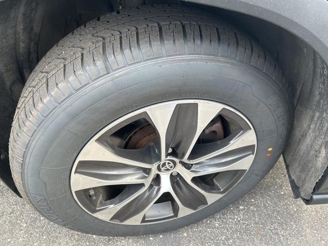 used 2020 Toyota Highlander car, priced at $29,685