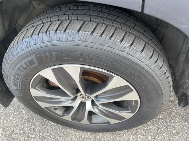 used 2020 Toyota Highlander car, priced at $29,685