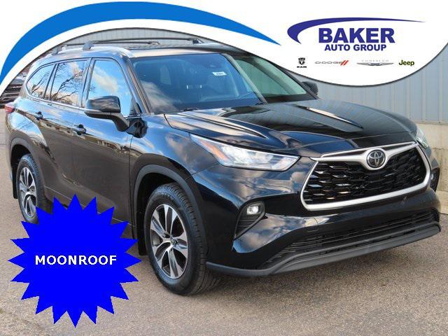 used 2020 Toyota Highlander car, priced at $27,998