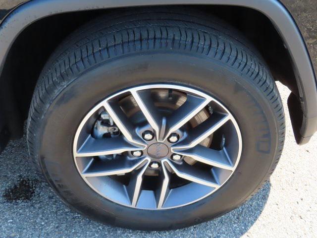 used 2022 Jeep Grand Cherokee car, priced at $30,995