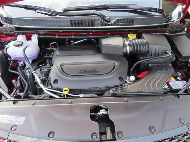 new 2025 Chrysler Pacifica car, priced at $42,247