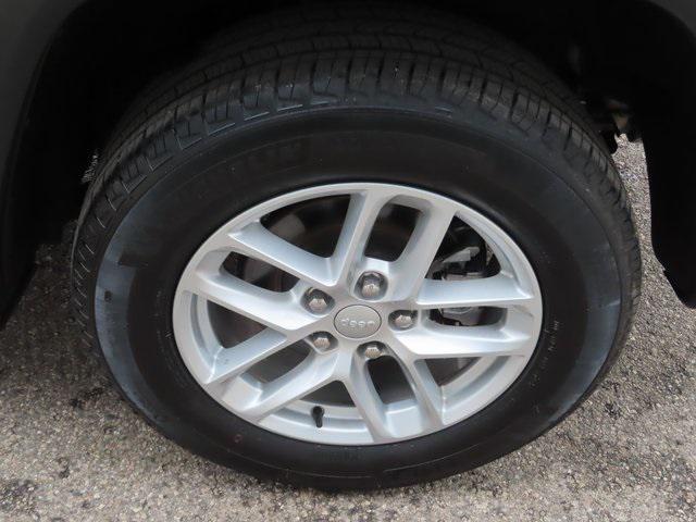 used 2023 Jeep Grand Cherokee car, priced at $32,994