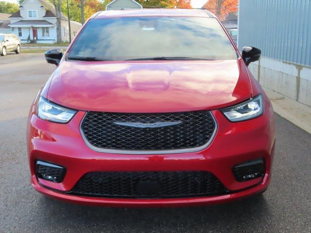 new 2026 Chrysler Pacifica car, priced at $46,338