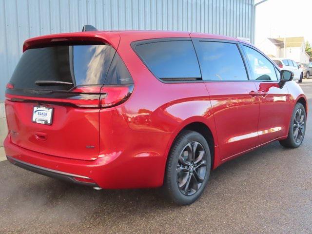 new 2026 Chrysler Pacifica car, priced at $46,338