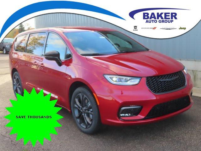 new 2026 Chrysler Pacifica car, priced at $46,338