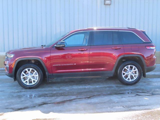 used 2022 Jeep Grand Cherokee car, priced at $32,998