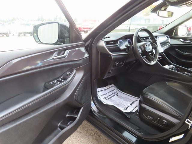 used 2023 Jeep Grand Cherokee car, priced at $33,495