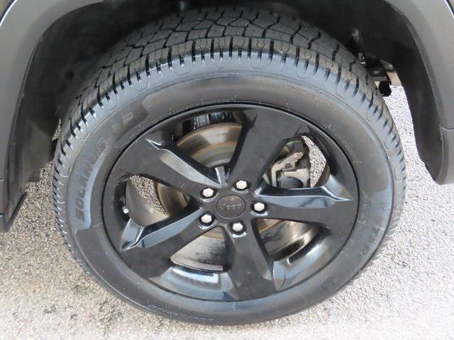 used 2023 Jeep Grand Cherokee car, priced at $33,495