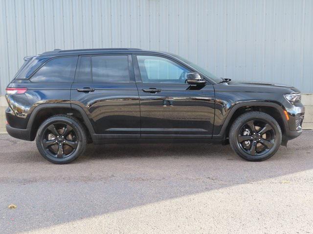 used 2023 Jeep Grand Cherokee car, priced at $33,495