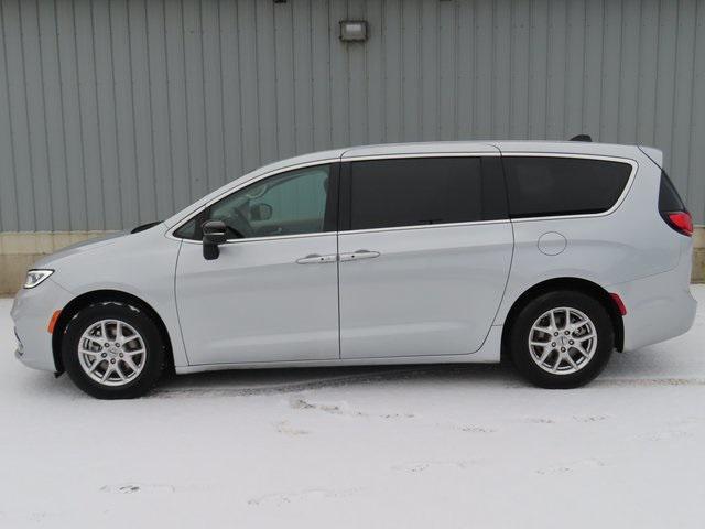 used 2024 Chrysler Pacifica car, priced at $30,139