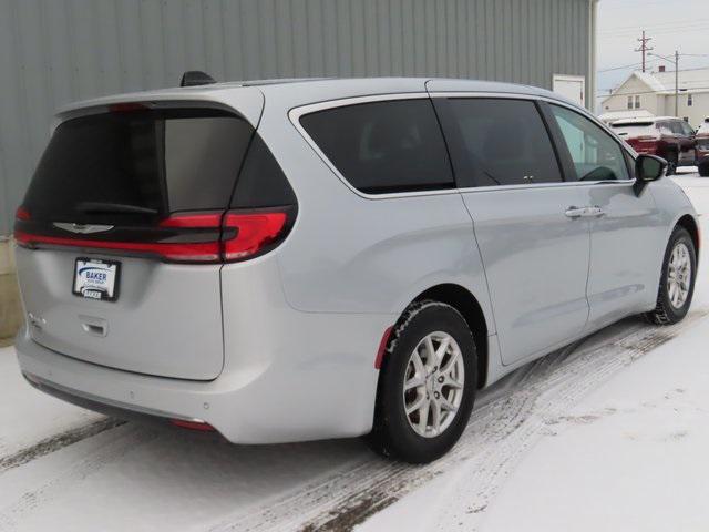 used 2024 Chrysler Pacifica car, priced at $30,139