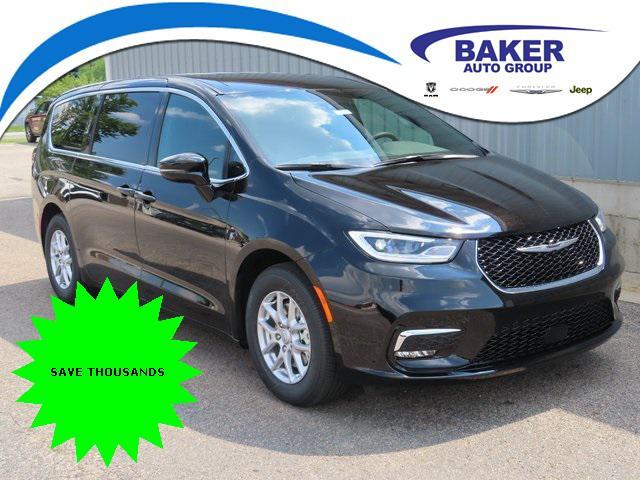 new 2026 Chrysler Pacifica car, priced at $40,090
