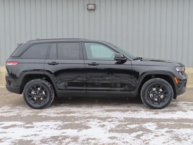 new 2025 Jeep Grand Cherokee car, priced at $43,392