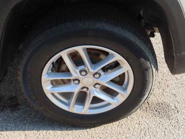 used 2023 Jeep Grand Cherokee car, priced at $30,955