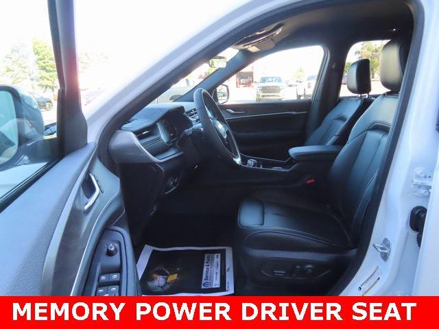 new 2025 Jeep Grand Cherokee car, priced at $46,555