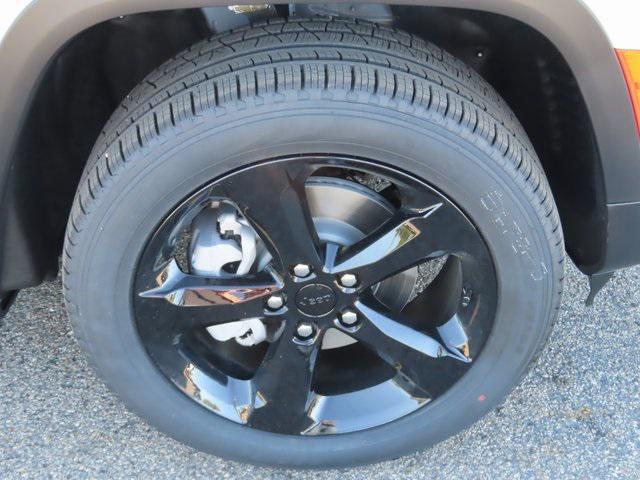 new 2025 Jeep Grand Cherokee car, priced at $46,555