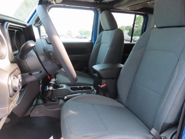 new 2025 Jeep Wrangler car, priced at $54,580
