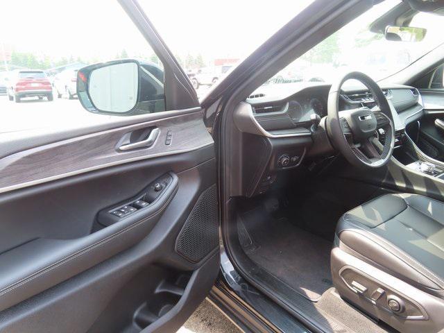 new 2025 Jeep Grand Cherokee L car, priced at $43,717