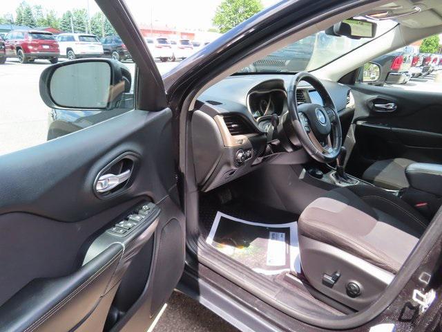 used 2016 Jeep Cherokee car, priced at $12,995