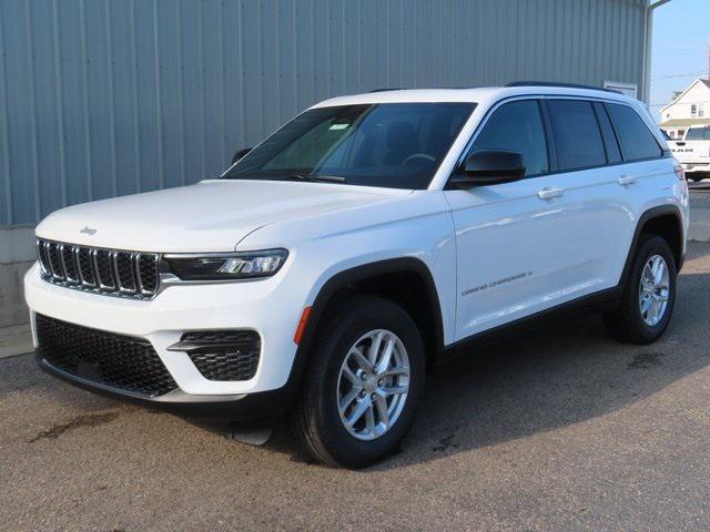 new 2025 Jeep Grand Cherokee car, priced at $40,434