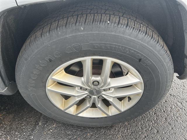 used 2017 Jeep Grand Cherokee car, priced at $15,995