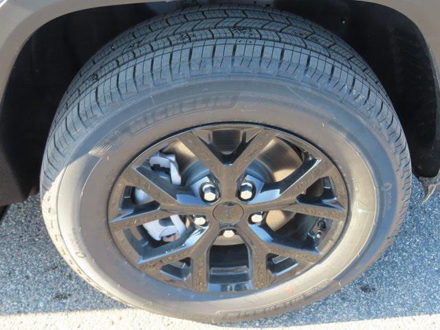 new 2025 Jeep Grand Cherokee L car, priced at $45,067