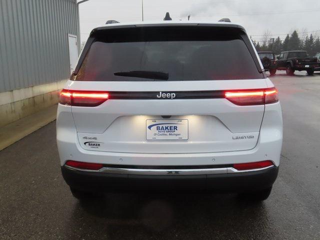 new 2025 Jeep Grand Cherokee car, priced at $43,122