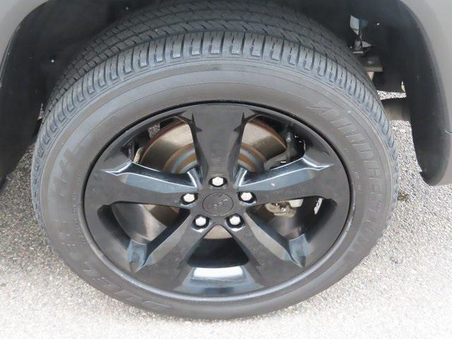 used 2022 Jeep Grand Cherokee L car, priced at $32,495