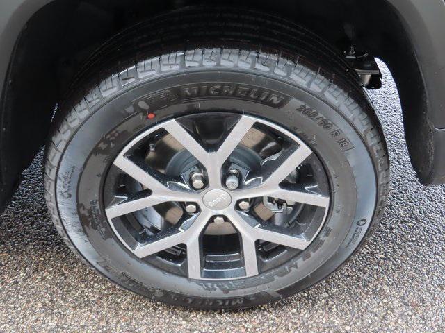 new 2025 Jeep Grand Cherokee L car, priced at $45,748