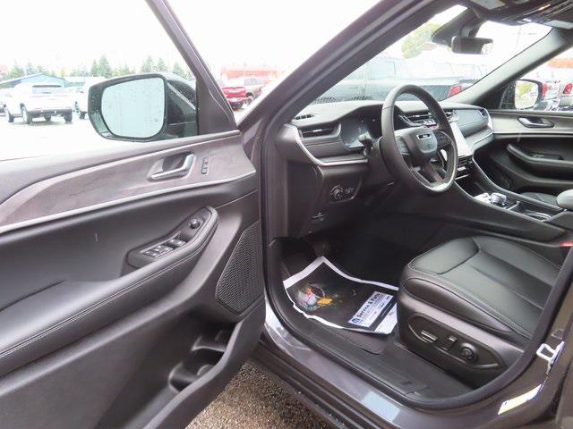 new 2025 Jeep Grand Cherokee L car, priced at $45,748