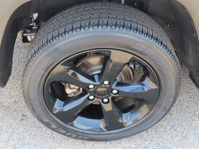used 2023 Jeep Grand Cherokee car, priced at $35,496