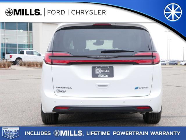 new 2024 Chrysler Pacifica Hybrid car, priced at $55,341
