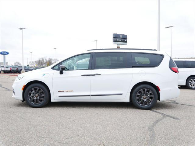 new 2024 Chrysler Pacifica Hybrid car, priced at $48,856