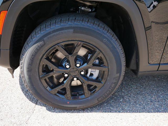 new 2024 Jeep Grand Cherokee L car, priced at $40,423