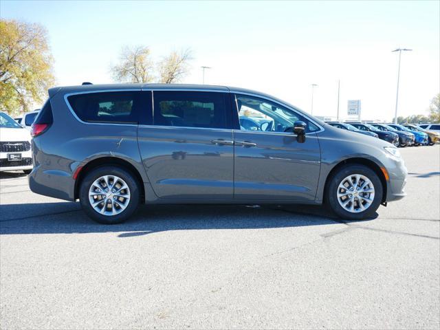 new 2024 Chrysler Pacifica car, priced at $43,794