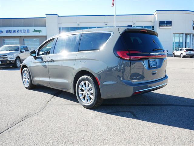 new 2024 Chrysler Pacifica car, priced at $43,794