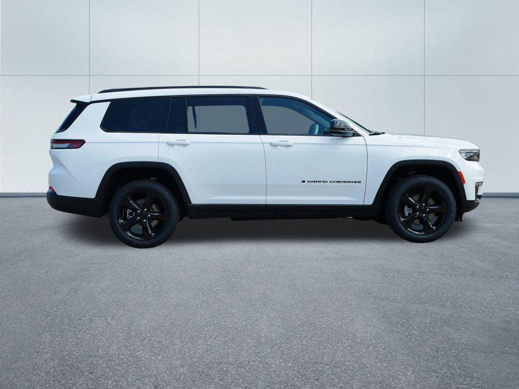 new 2025 Jeep Grand Cherokee L car, priced at $50,371