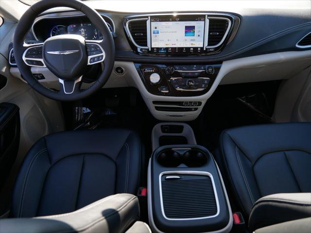 new 2024 Chrysler Pacifica Hybrid car, priced at $49,456