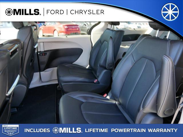 new 2024 Chrysler Pacifica Hybrid car, priced at $55,341