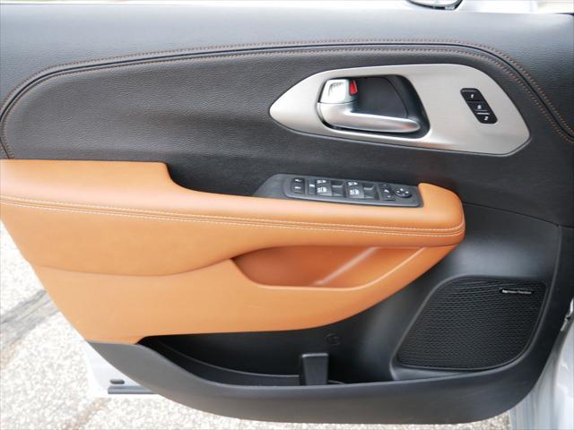 new 2024 Chrysler Pacifica car, priced at $55,447