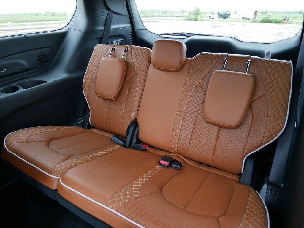 new 2024 Chrysler Pacifica car, priced at $60,185