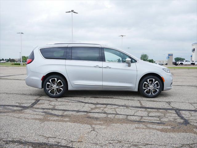 new 2024 Chrysler Pacifica car, priced at $55,447