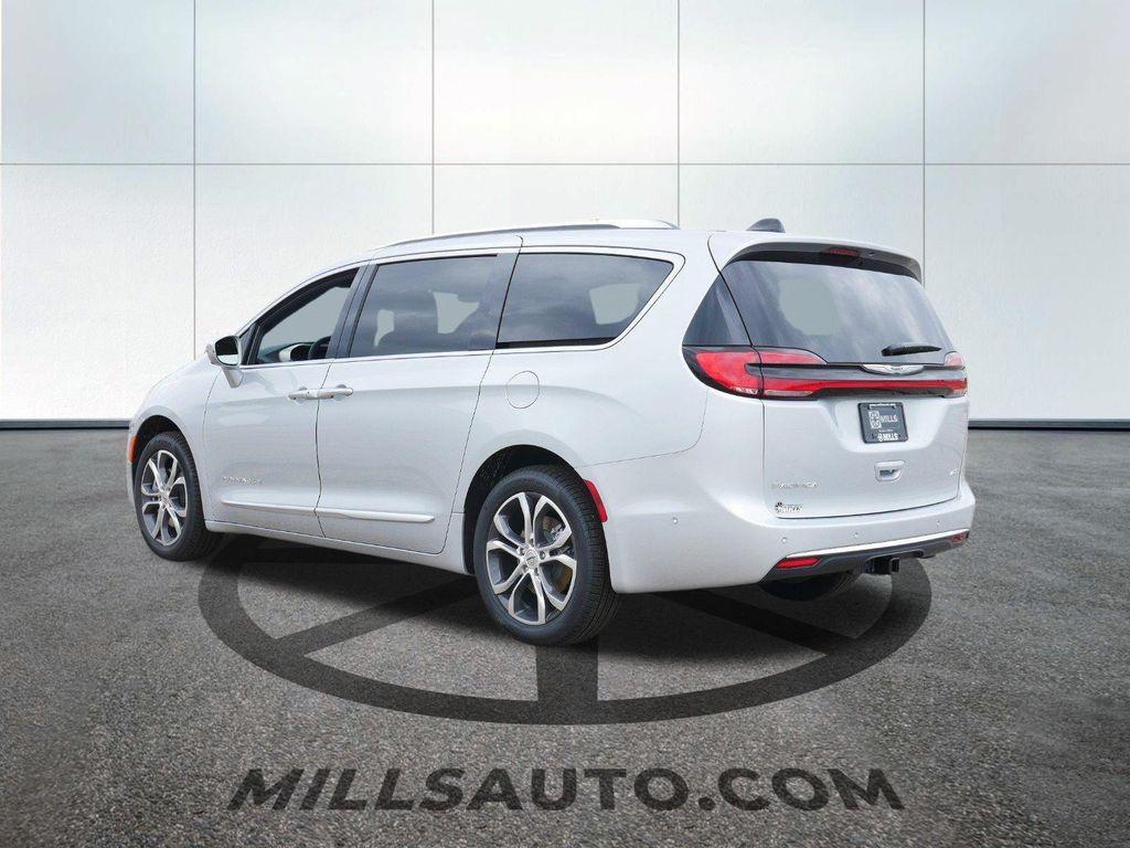 new 2024 Chrysler Pacifica car, priced at $60,185