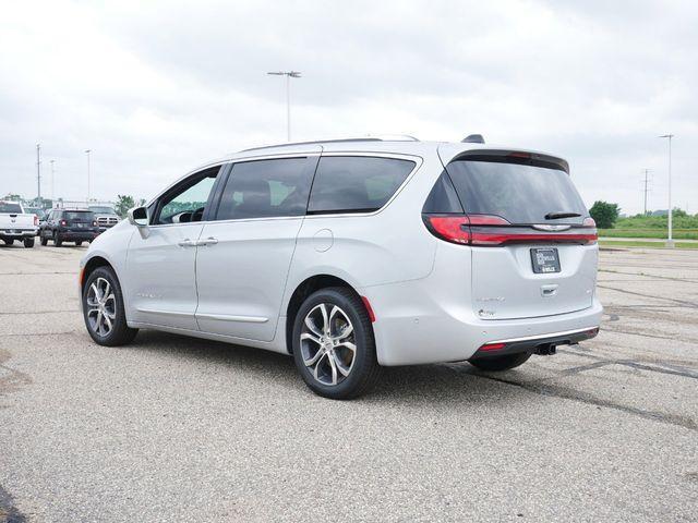 new 2024 Chrysler Pacifica car, priced at $50,947