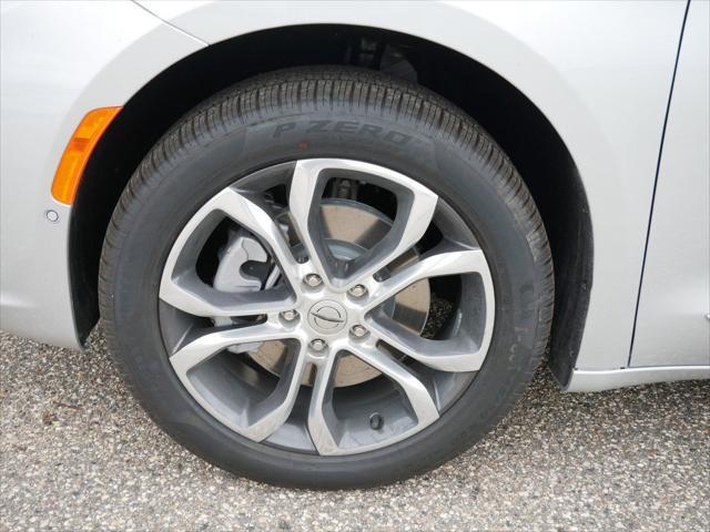 new 2024 Chrysler Pacifica car, priced at $55,447