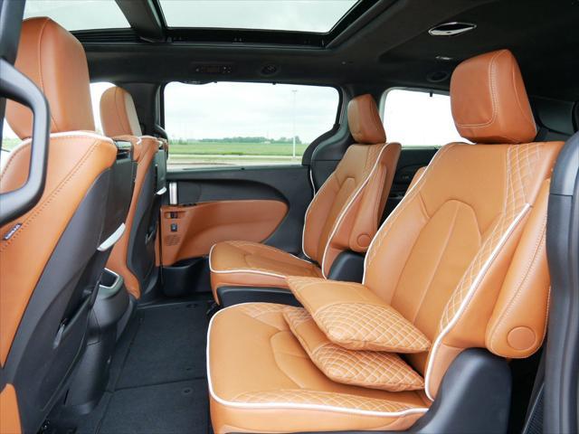 new 2024 Chrysler Pacifica car, priced at $55,447