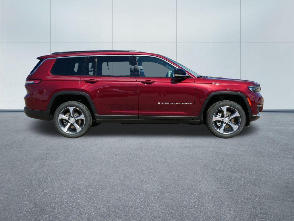 new 2025 Jeep Grand Cherokee L car, priced at $49,347