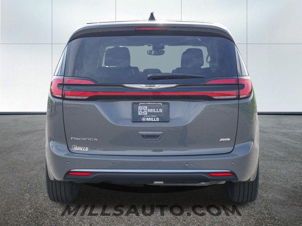 new 2024 Chrysler Pacifica car, priced at $50,080