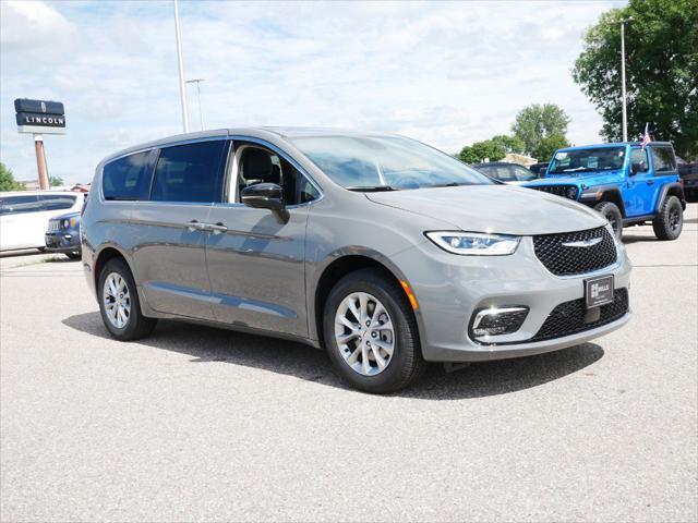 new 2024 Chrysler Pacifica car, priced at $43,456