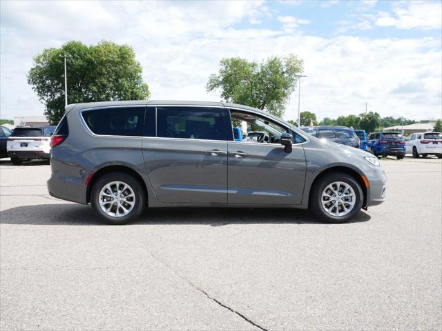 new 2024 Chrysler Pacifica car, priced at $43,456
